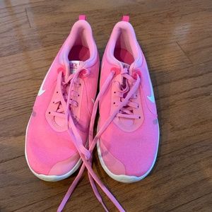 pink nike flex experience 8